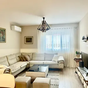 adras-apartment.albaniahotels.org/